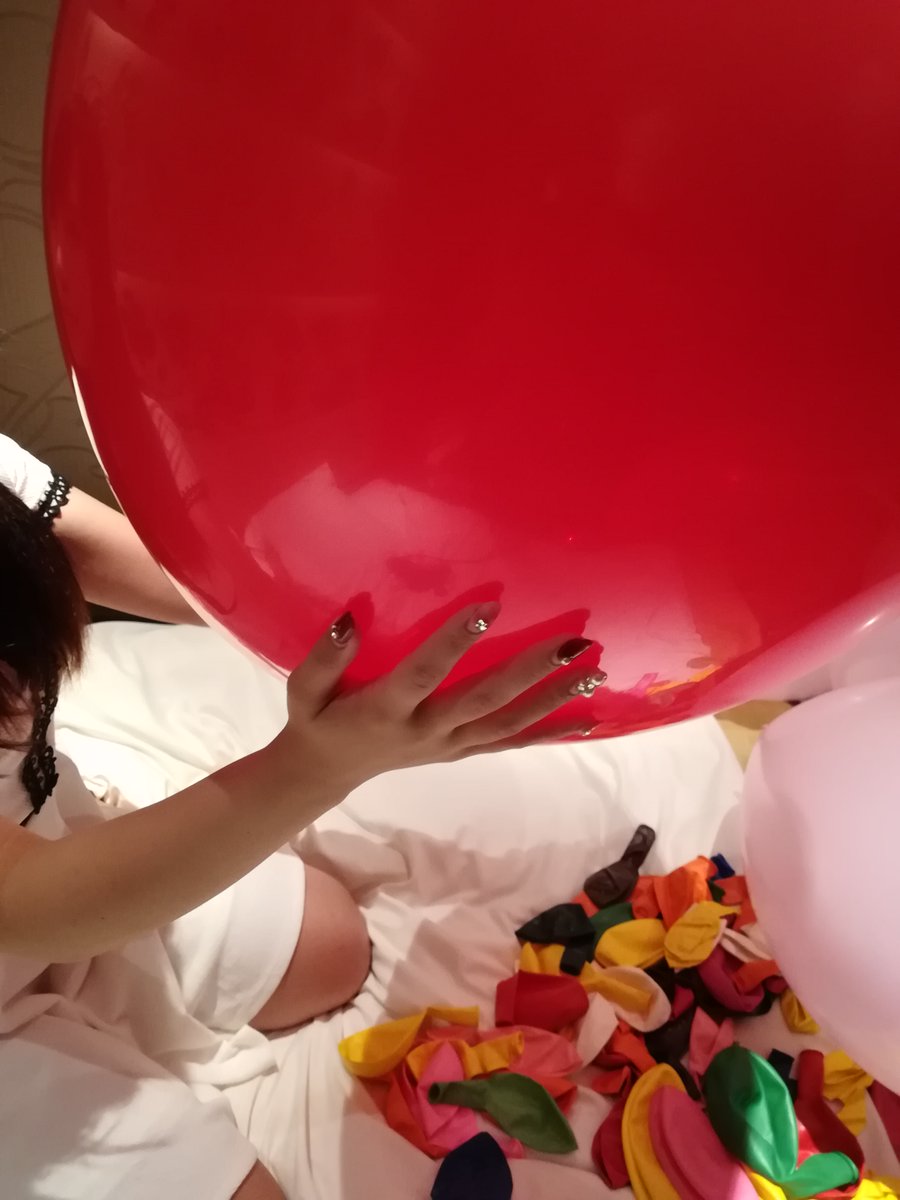 balloon_refle's tweet image. 風船割りや風船膨らまし等風船フェチの為のバルーン遊びの専門店

4/18(土)出勤情報

🎈あまね　15:00～18:00
🎈りな　16:00～22:00

#balloonfetish #looner #b2p

池袋＆錦糸町派遣リフレきゃらめるぽっぷこーん