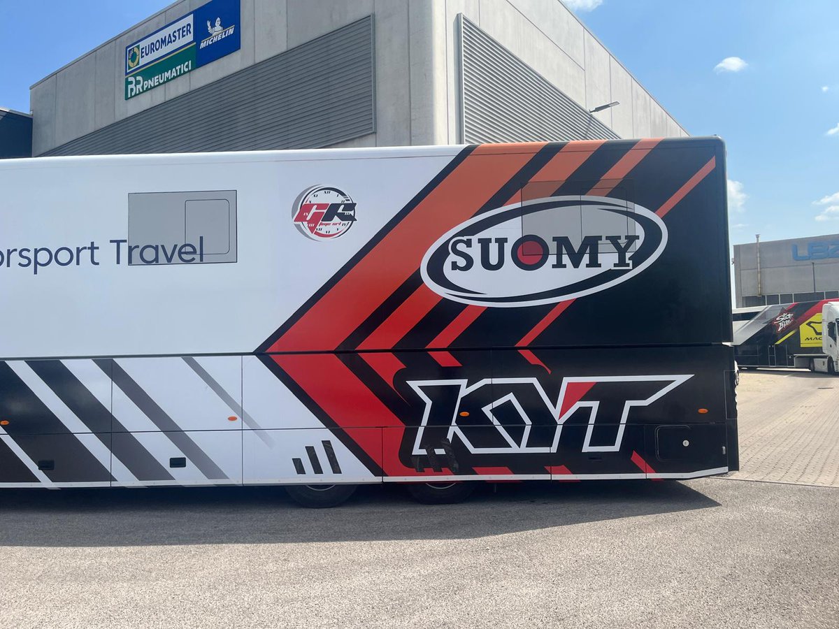 BRdal1963's tweet image. Ultimi check da #brpneumatici a #verona: ora tutti pronti per partire verso Jerez de la Frontera! 🚚🏁
Il #team #brpneumatici supporta i clienti anche nelle sfide più importanti. Buon lavoro in pista!
#RacingTeam #Jerez #CheckUp #MotorsportLife #partnertecnico