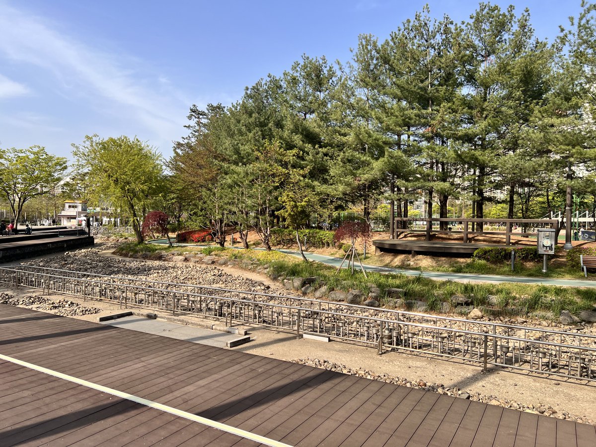 낭만술사 tweet media