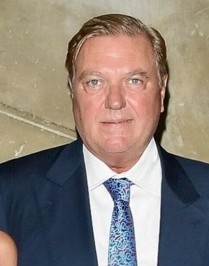 Le beau papa de Bardella ressemble quand même sacrément à Papy 😅, ça se joue aryen