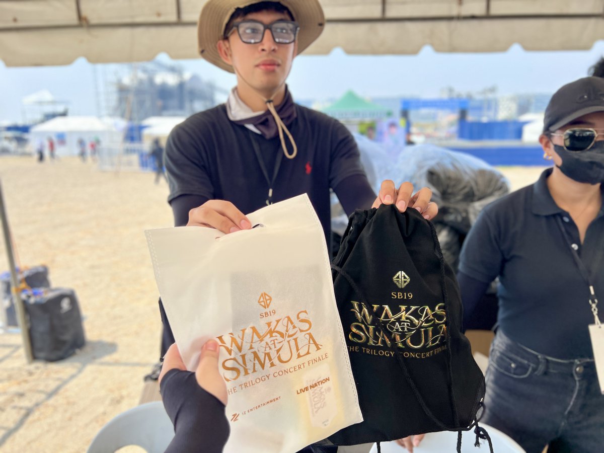 MOAArena's tweet photo. A'TIN, welcome to the 𝐒𝐌𝐃𝐂 𝐅𝐞𝐬𝐭𝐢𝐯𝐚𝐥 𝐆𝐫𝐨𝐮𝐧𝐝𝐬! 🤩

#SB19 #SB19WaS #WaSTheFinale
#SB19AtSMDCFestivalGrounds https://t.co/dQYBKc10lW