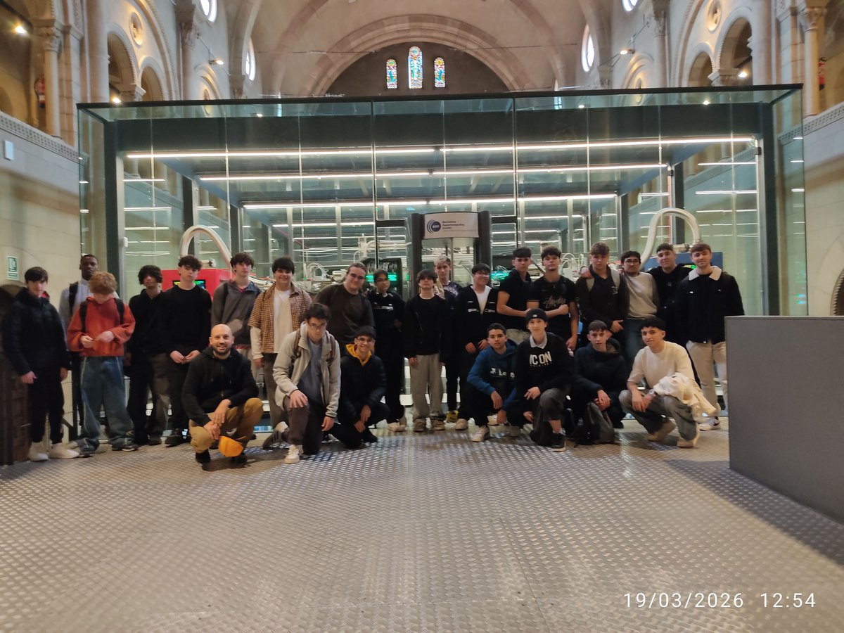 insmontsia's tweet image. Els alumnes SMX (Informàtica) van visitar el MareNostrum 5 al @BSC_CNS!

🔹 10è superordinador més potent del món. 🔹 314.000 bilions d'operacions per segon. 🔹 Recerca en IA, ciències de la vida i més.
Una experiència tecnològica de primer nivell! 🖥️
#MareNostrum5 #Informàtica