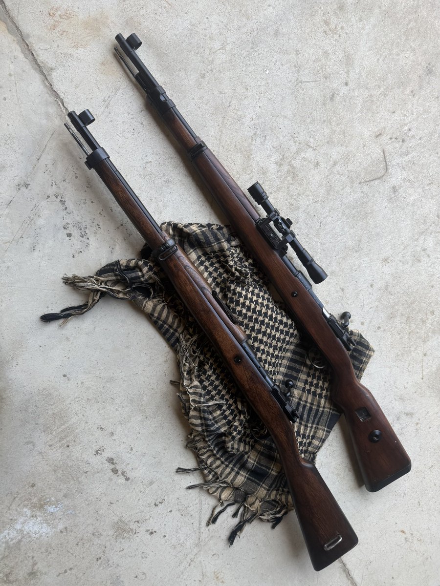 aohatecustom's tweet photo. M1916 Oviedo/Kar 98k
両方ともエアーコッキングライフルです。 https://t.co/dzKdjEzLxH