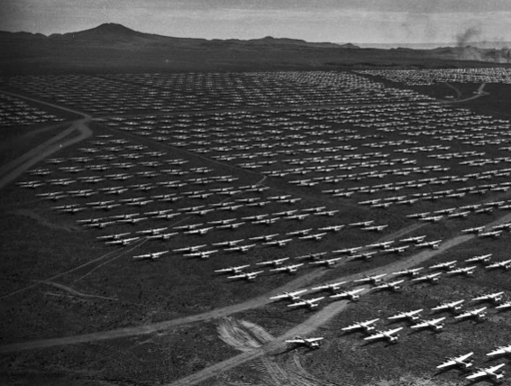 HDSGilbert's tweet photo. Explore Arizona's WWII Airfields! 🚀 Join historian Steve Hoza on April 21, 6:30p-8p, as he shares his expertise on the 59 #military #airfields that trained thousands of pilots. Artifacts on display. FREE- Reg. Req.
https://t.co/adl3wua1n2 #hdsouth #WWII https://t.co/R7sHfvMlRu