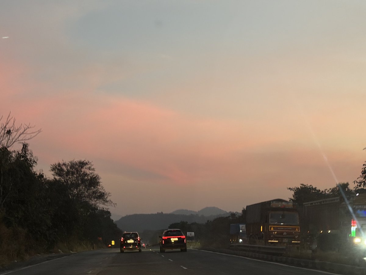 Show me a better Cloud Photograph than this.