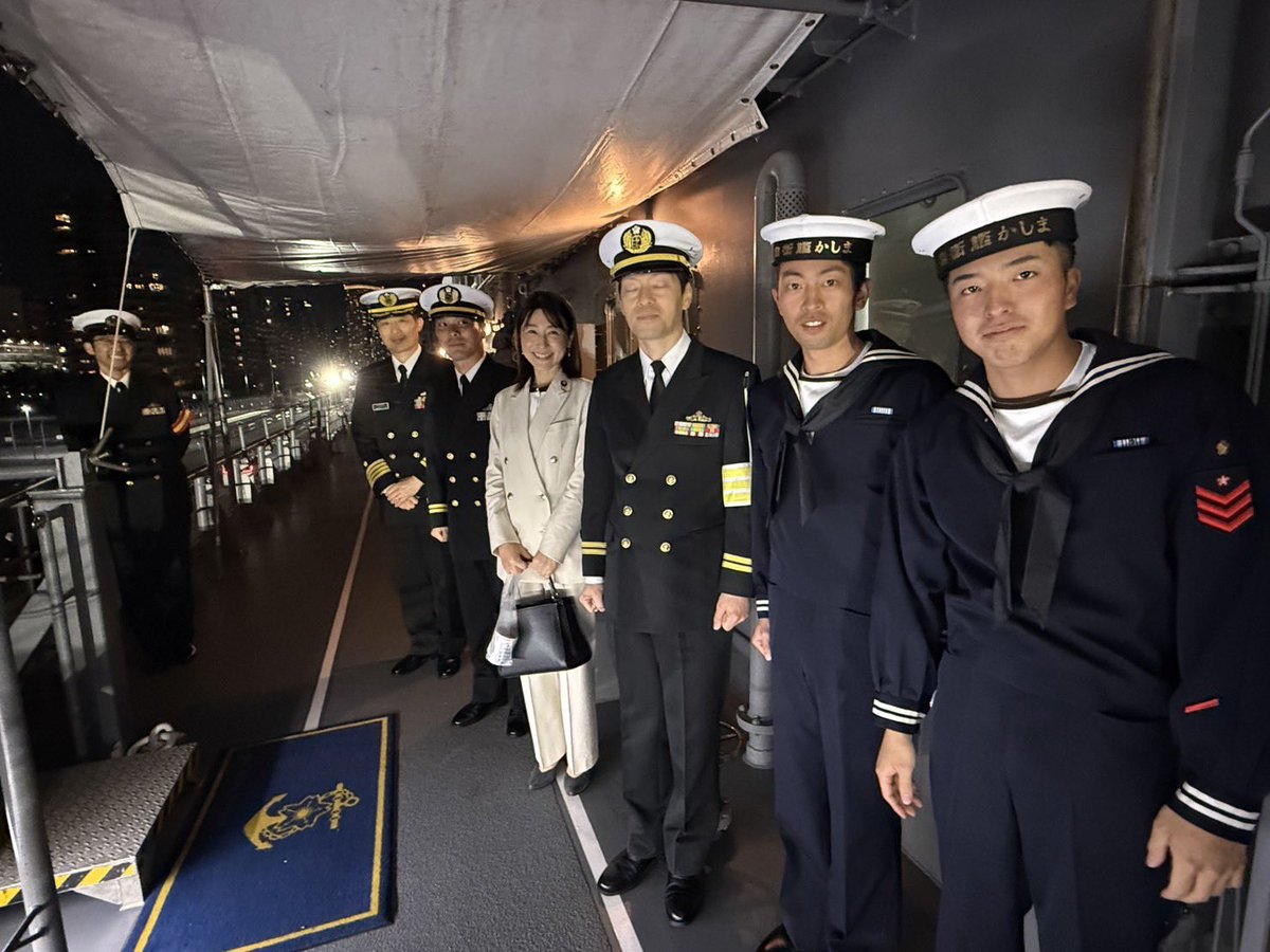 練習艦かしま、しまかぜが日本国内を巡航しており、今回、晴海埠頭に