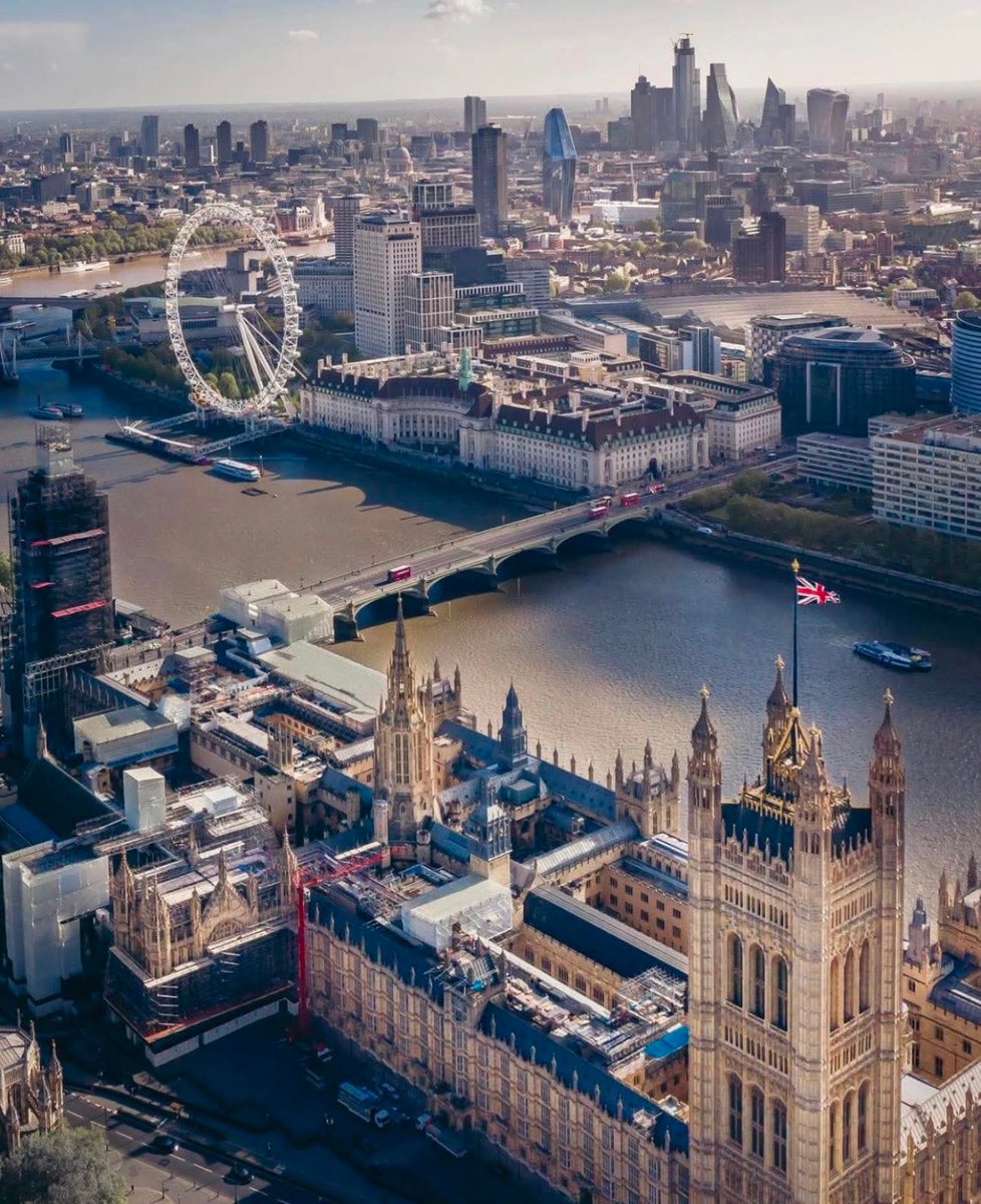 Amazing eyes tweet media