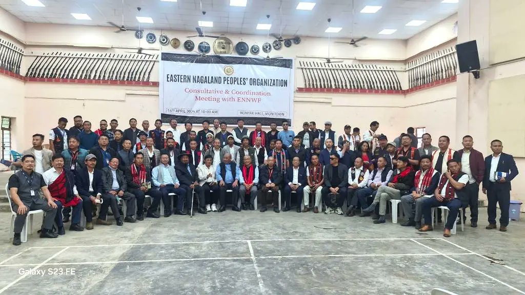 NeinuoLens tweet media