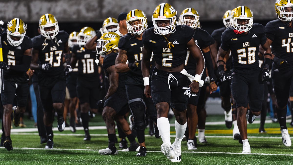 D1_Sanford's tweet photo. Thank you to @CoachSwaggy_T for stopping by, Great to see you! #SWAC #AGTG https://t.co/OTXf04PpsV