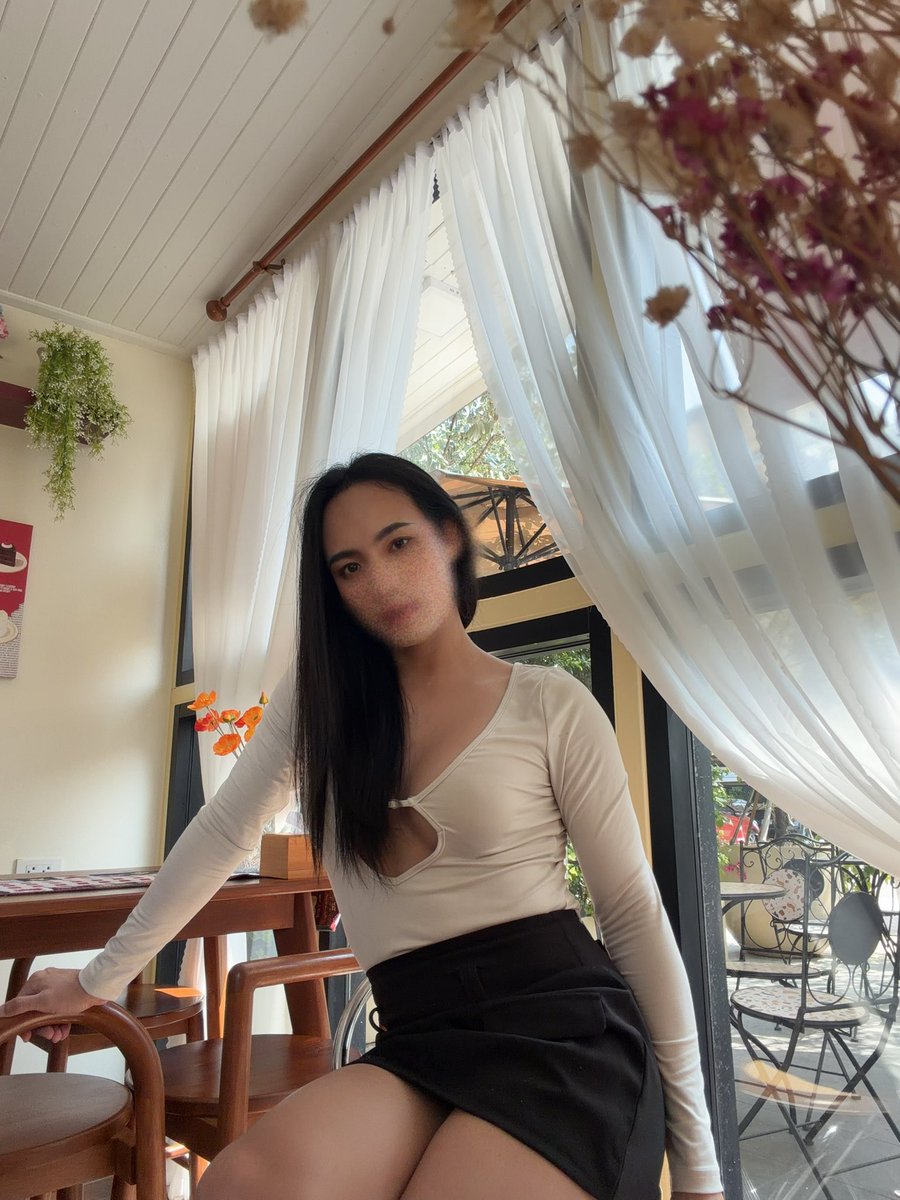 สาวสอง บ่อวิน มาบยางพร tweet media