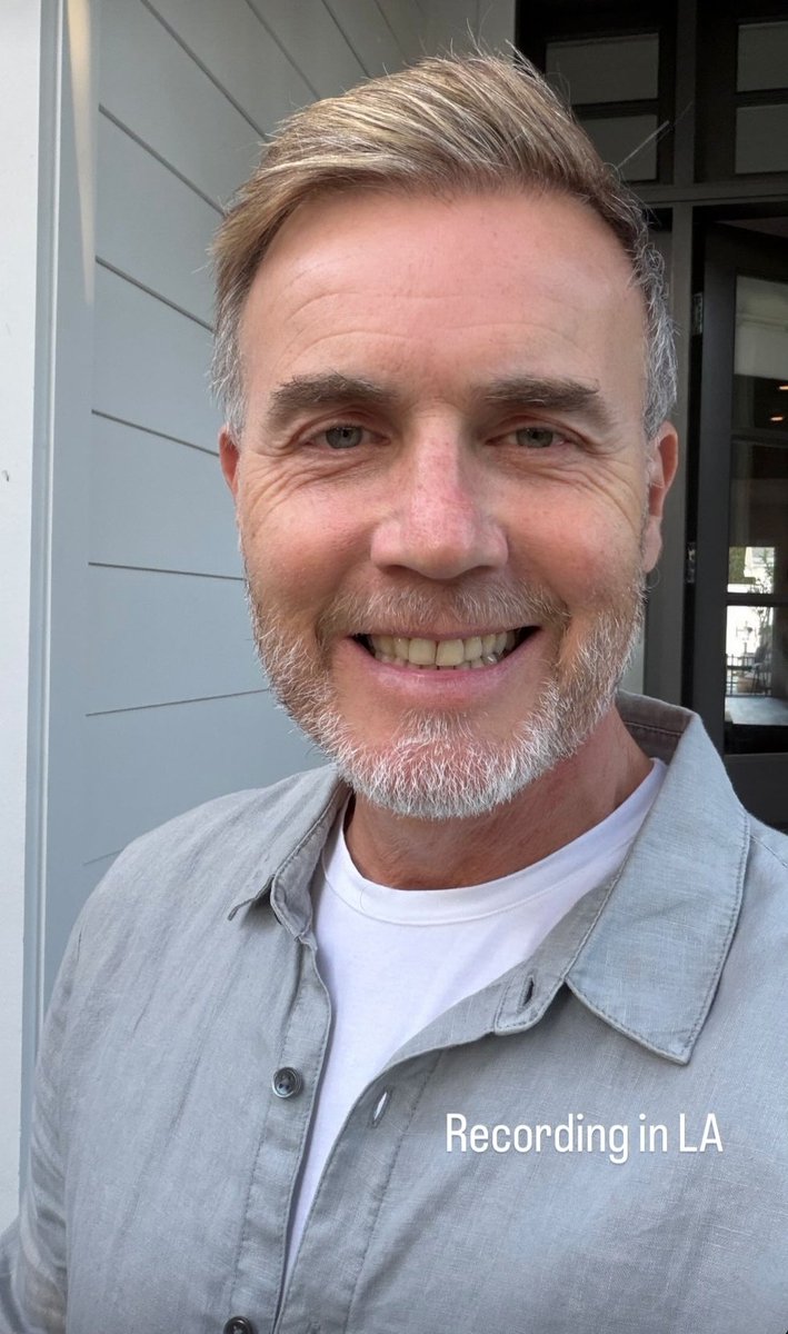 Garyismyhero's tweet image. @GaryBarlow on #Instagram(-story) 😊 #view #beach #♥️ #nights #California #recording #selfies #LA