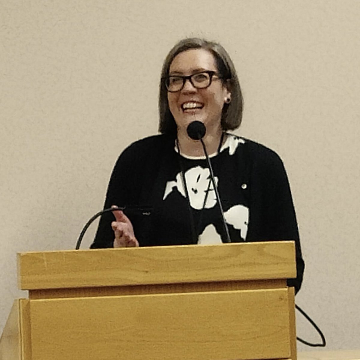 shemaiahng's tweet image. A big thank you to my pappazzo for sneaking a snap of me reading tonight at Whitworth MFA gathering at Festival of Faith and Writing. It was fun to read Joy in the Drive Through Car Wash and In a Haircut. Glad to make a few laugh 😊 amzn.to/3zVO1OH #affiliate