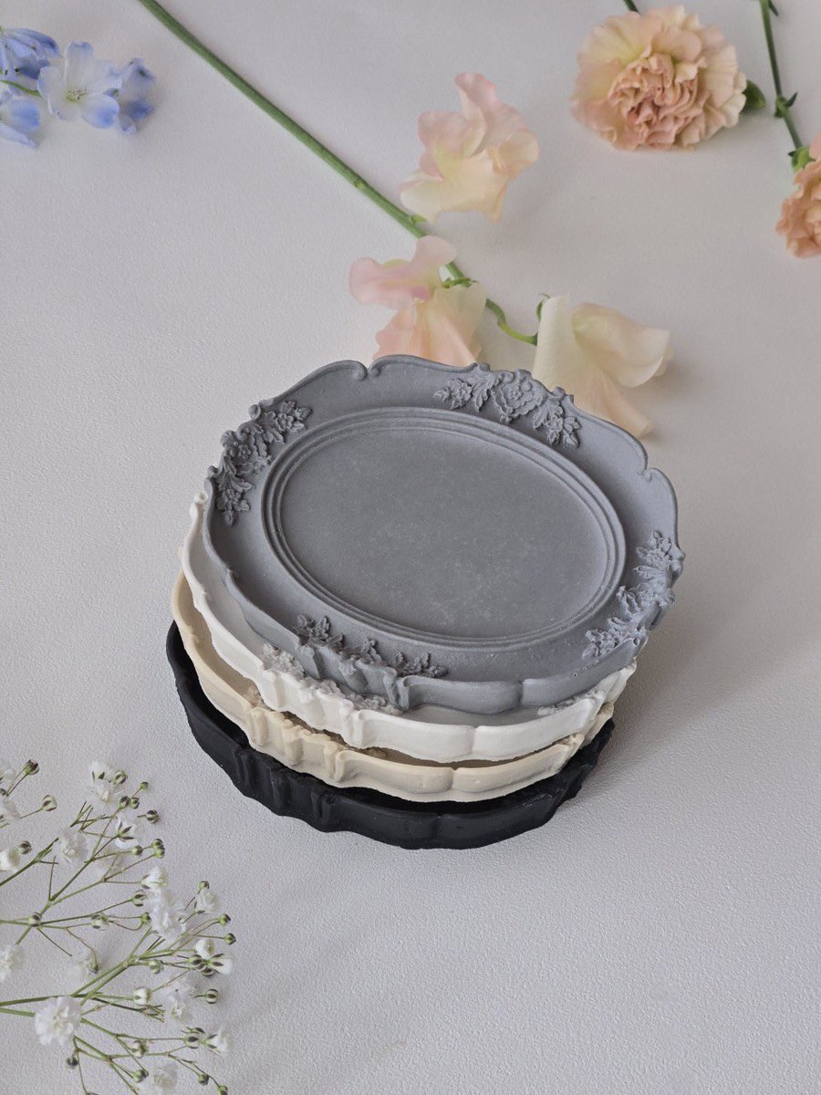 spinuが撮影に使わせていただいている
<a href="/andM74q/">&M74?-ジェスモナイト</a>  さんの素敵なトレイの予約販売が開始されました･:*+.

今回spinuがモニターとして希望をお伝えして作っていただきました･:*+.

4/30までの予約受付なので、
撮影小物に困っている作家さんぜひぜひ見てみてくださいね･:*+.