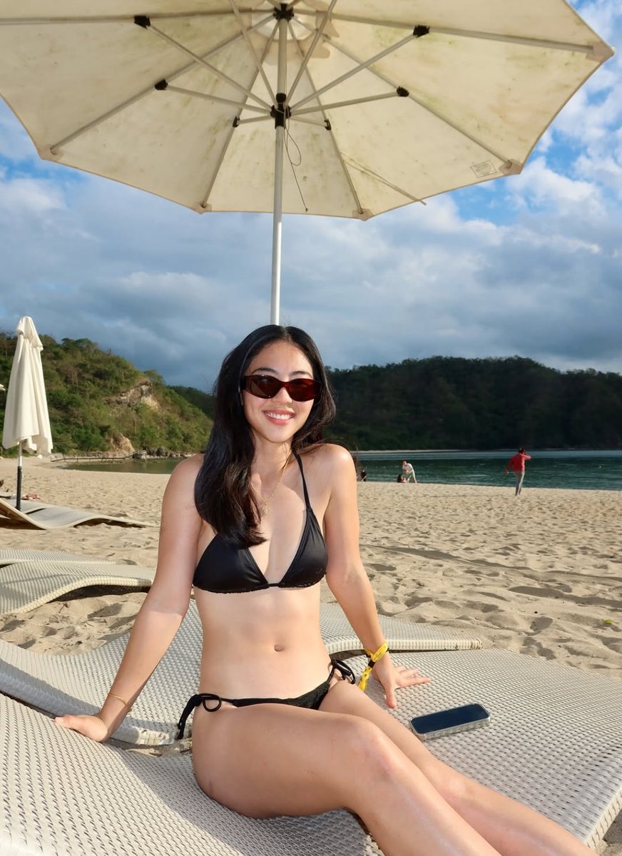 sg midriffs tweet media