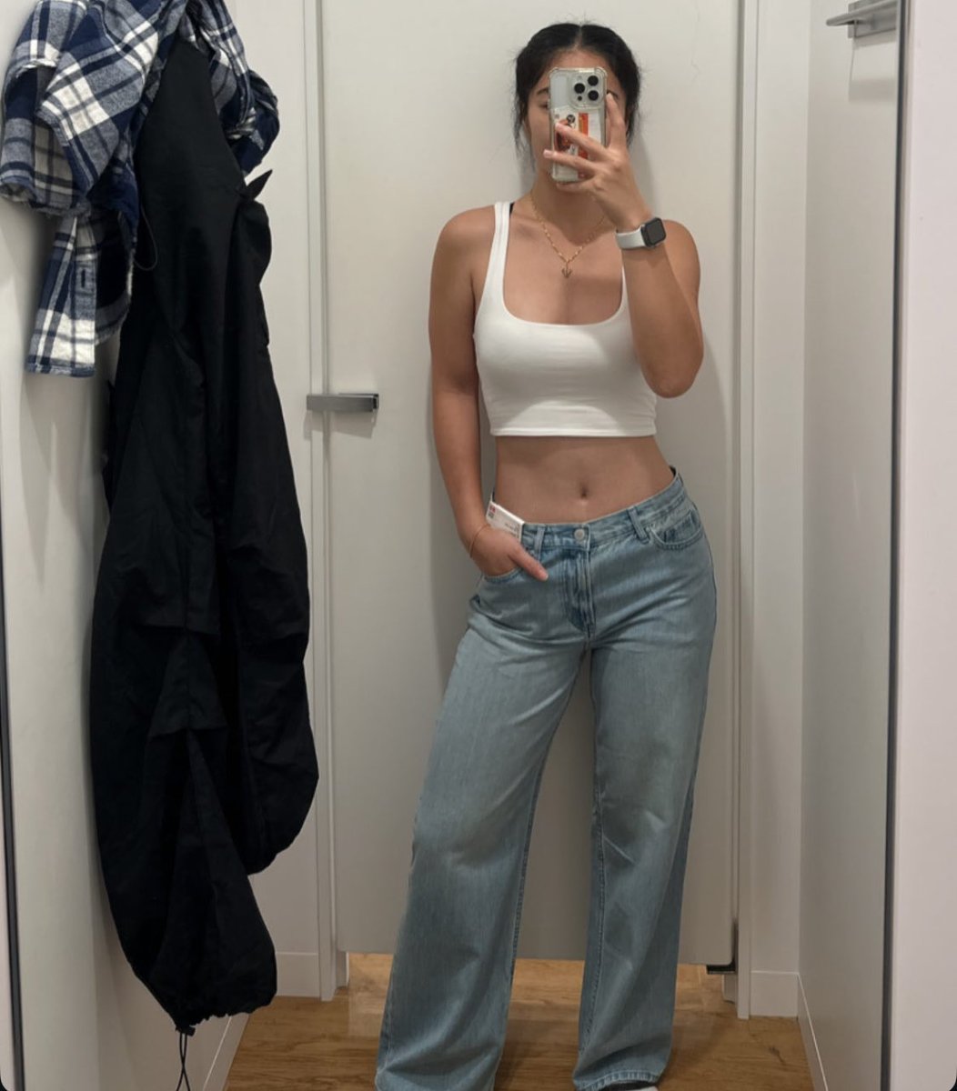 sg midriffs tweet media