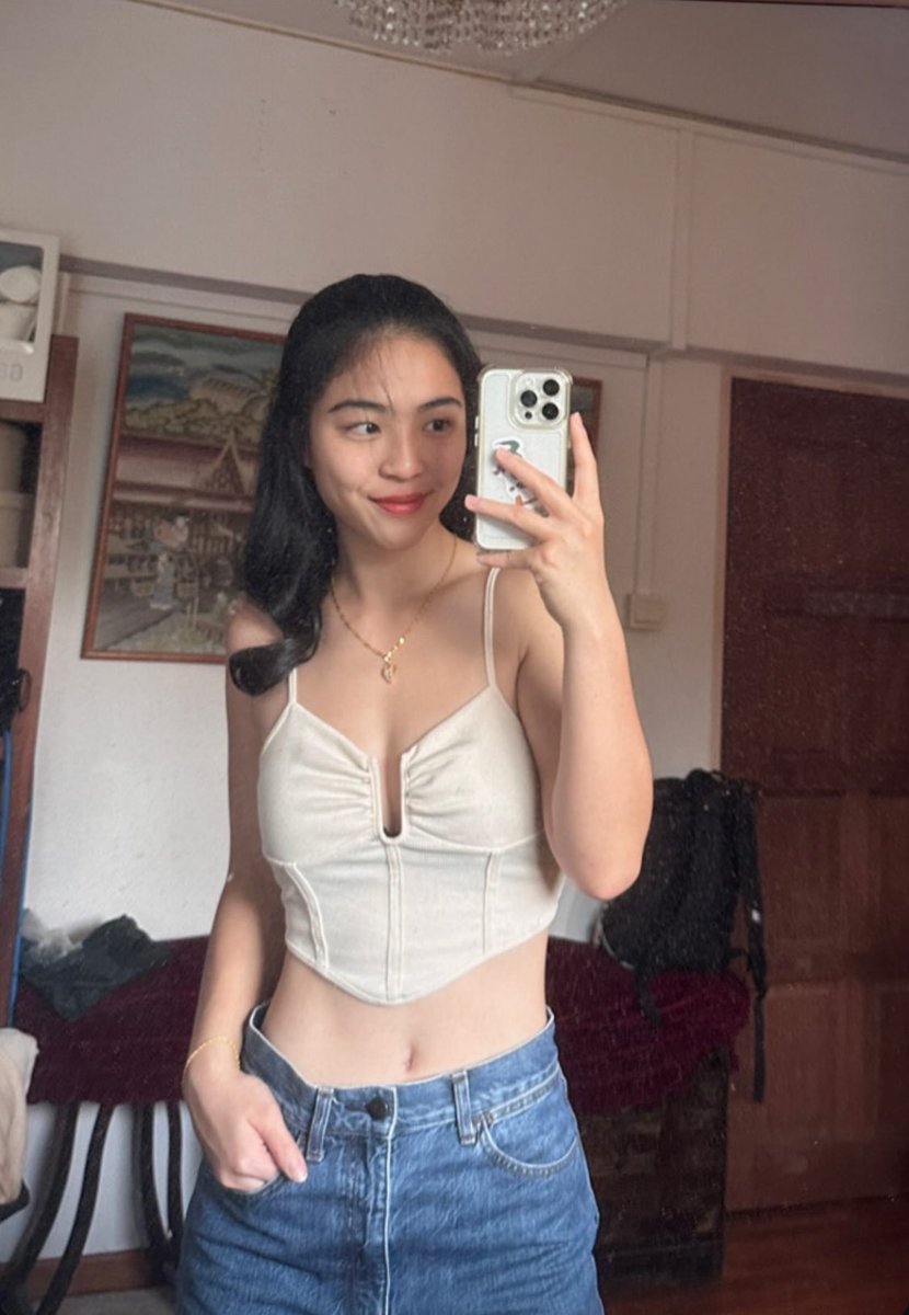 sg midriffs tweet media