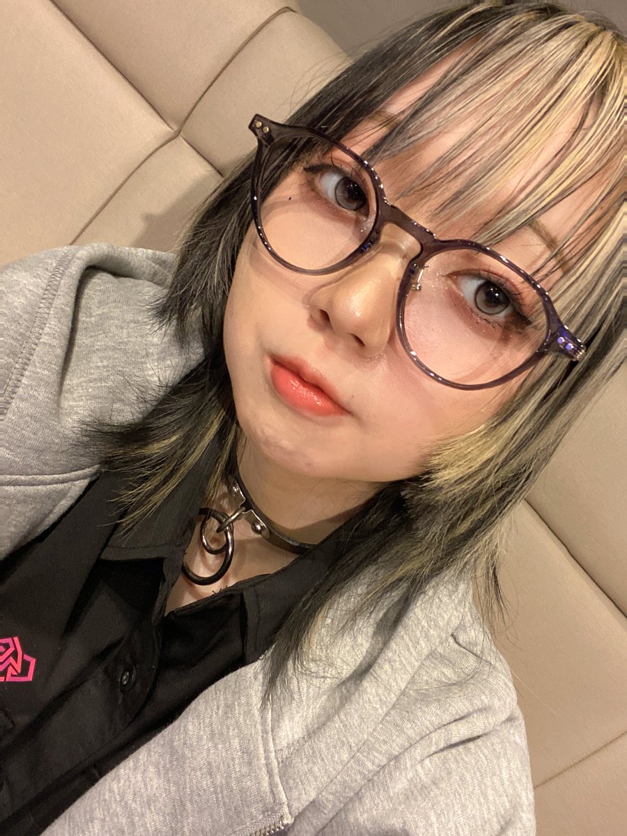 朝日奈 あーる。 tweet media