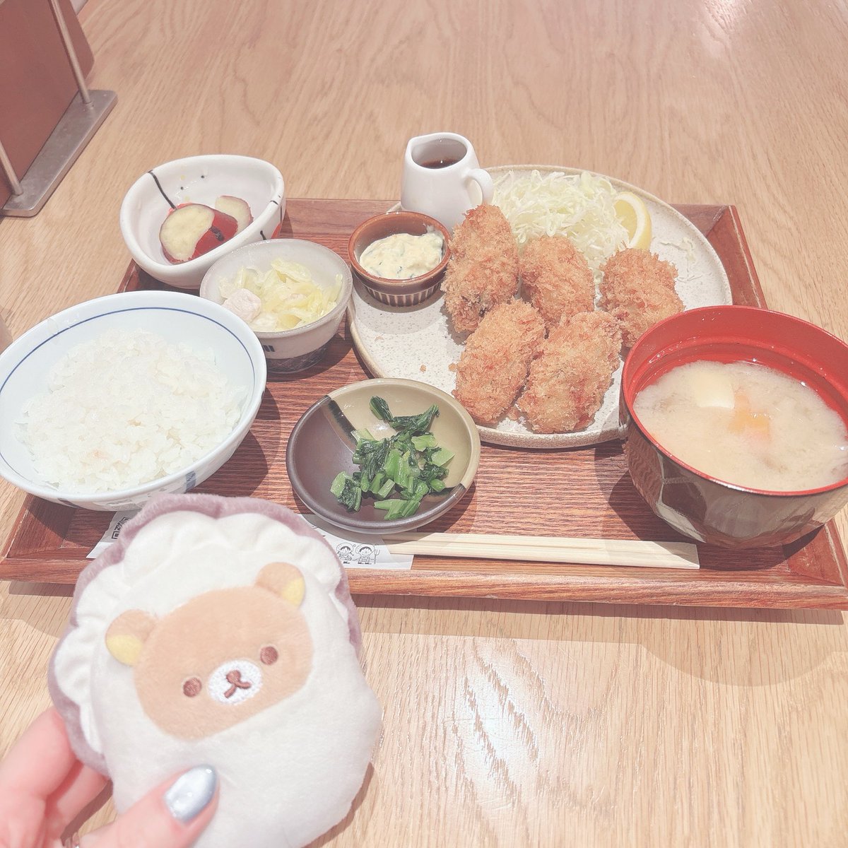 ch1111tara's tweet photo. だいぶ留守にしておりました。
平日は疲弊することが多くなってきましたが周りの方々の支えや休日のリフレッシュでなんとか保てております
最近のこと。King Gnuのライブのため人生初の広島に行ってきました。素敵なところでしたまた行きたいなあ https://t.co/1qXbei62jF
