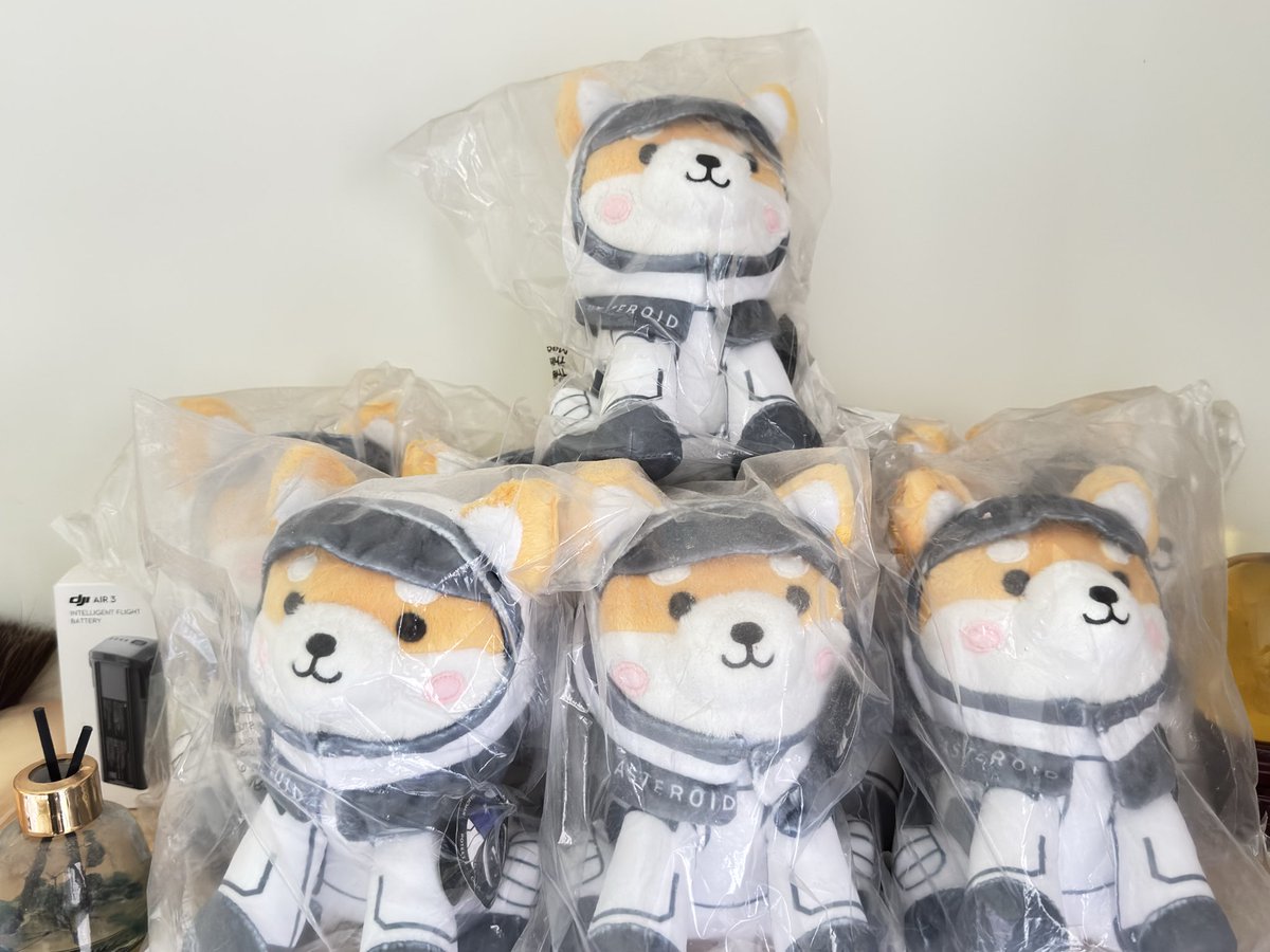 刚刚看了我所有的钱包，最后的 ethereum:0xf280b16ef293d8e534e370794ef26bf312694126 捐给了 <a href="/StJude/">St. Jude</a> 医院的捐赠钱包。
现在我还有满屋子 $Asteroid , 好像在<a href="/SpaceX/">SpaceX</a> 和<a href="/PolarisProgram/">Polaris</a> 商城已经买不了。
想念我们的小天使 Liv! 我会将它们送给喜欢她和喜欢 Asteroid shiba 的人！<a href="/rebeccaperrotto/">Rebecca Perrotto</a>