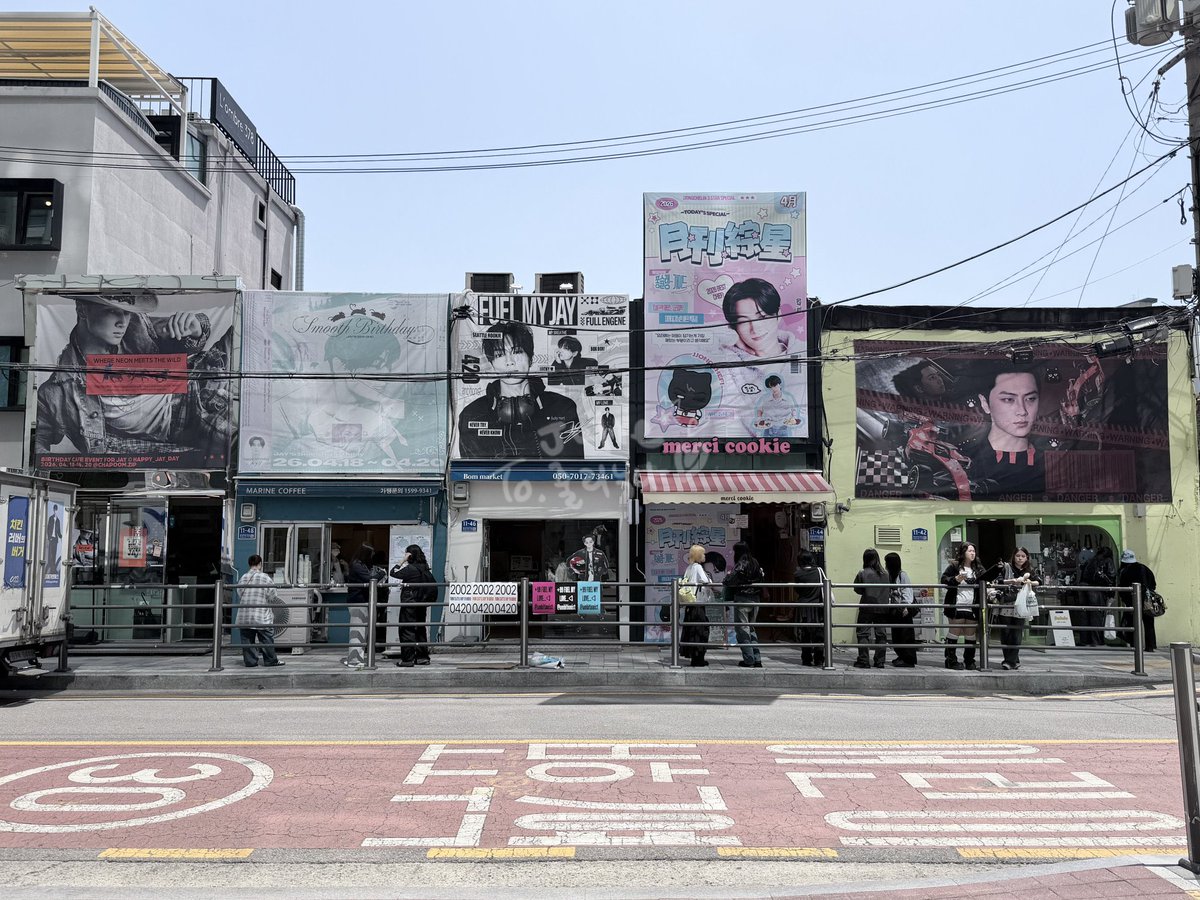 LUCKY MAI ✴︎ tweet media