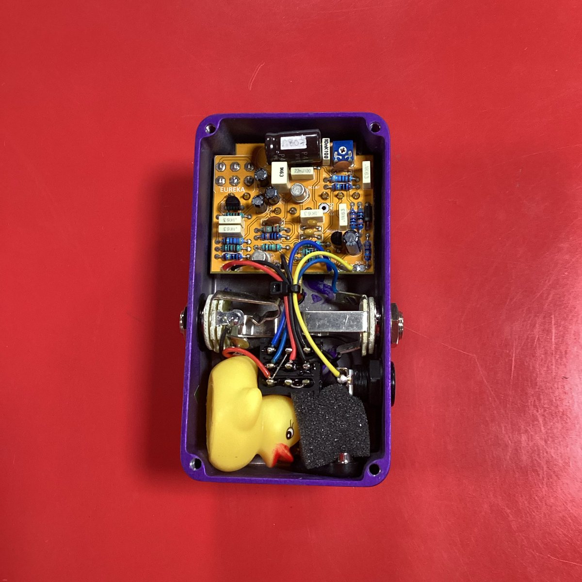 shima_ohmiya's tweet image. 大宮店です！入荷しました！サウンドも遊び心も素晴らしいペダルです
#Jampedals #EUREKA! #fuzz #朝倉を添えて