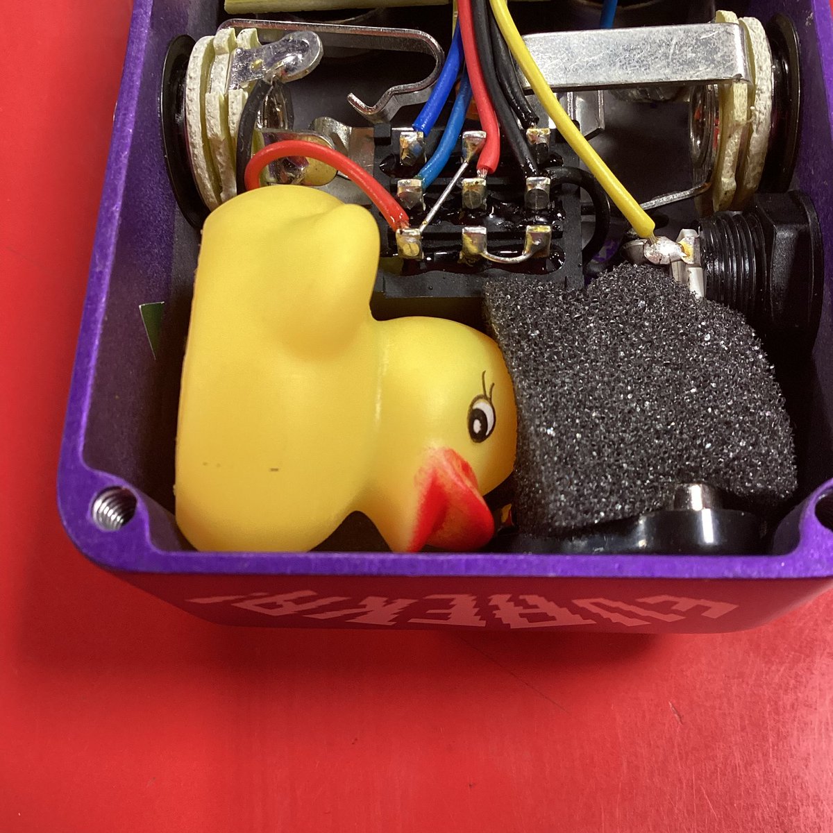shima_ohmiya's tweet image. 大宮店です！入荷しました！サウンドも遊び心も素晴らしいペダルです
#Jampedals #EUREKA! #fuzz #朝倉を添えて