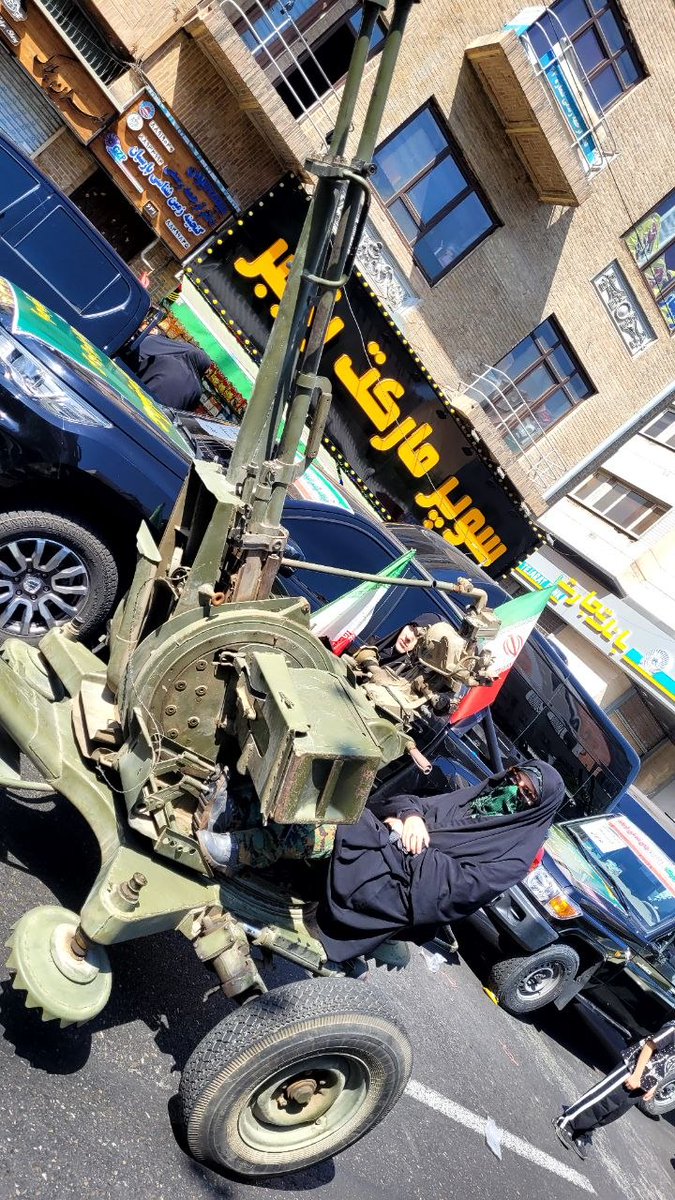 parvaneh tweet media