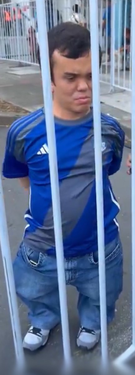 Así de chiquito son las coquetas jajajajajaj