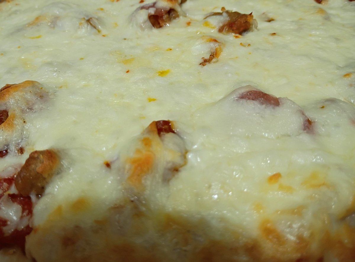 You ever just thought, "I'm gonna fuck that pizza with my mouth?"

Cause I just did...