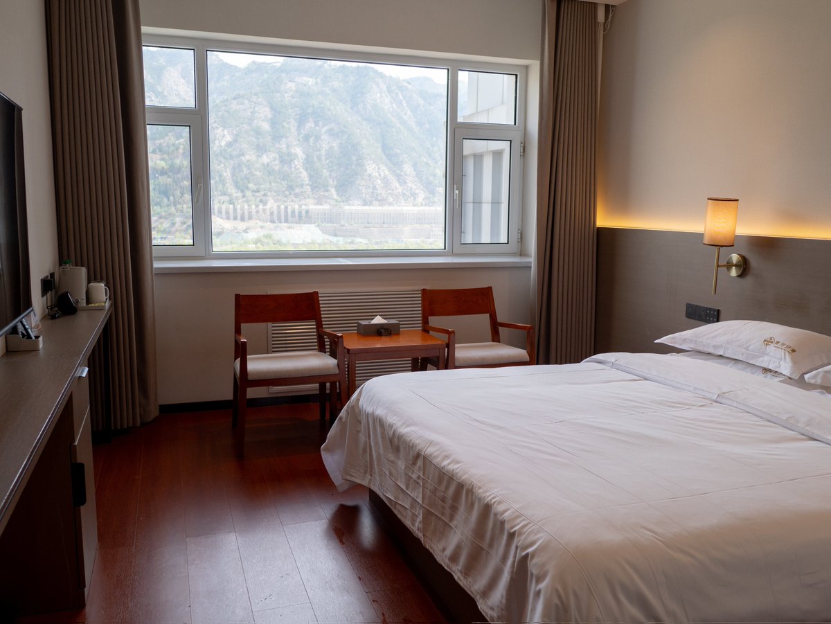 こでみせ tweet media