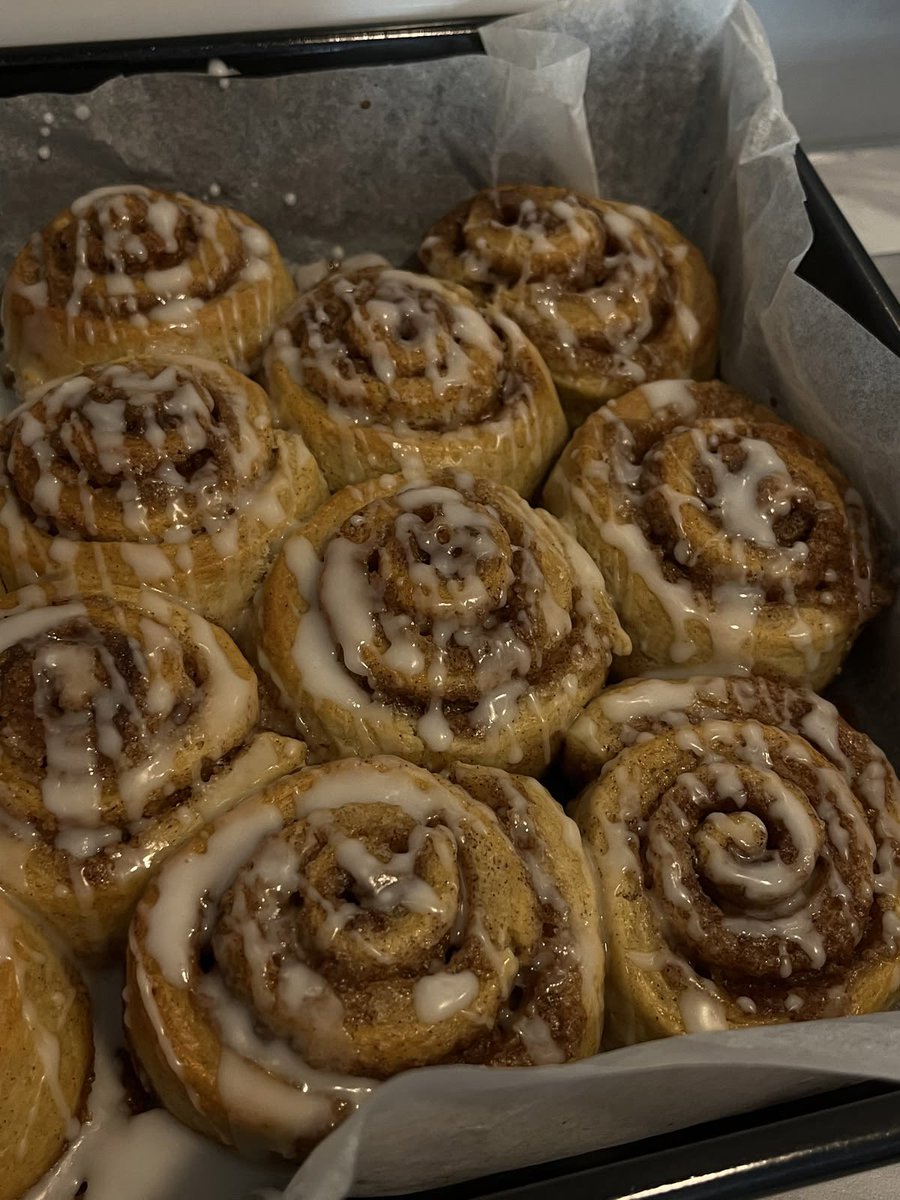 al3xaeats's tweet image. ༉‧₊˚.•°. Food poll for #edtwt ༉‧₊˚.•°.

°𓏲ּ𝄢 Cinnamon themed °𓏲ּ𝄢
🤍 This or That 🤍

#distraction #foodthreadedtwt