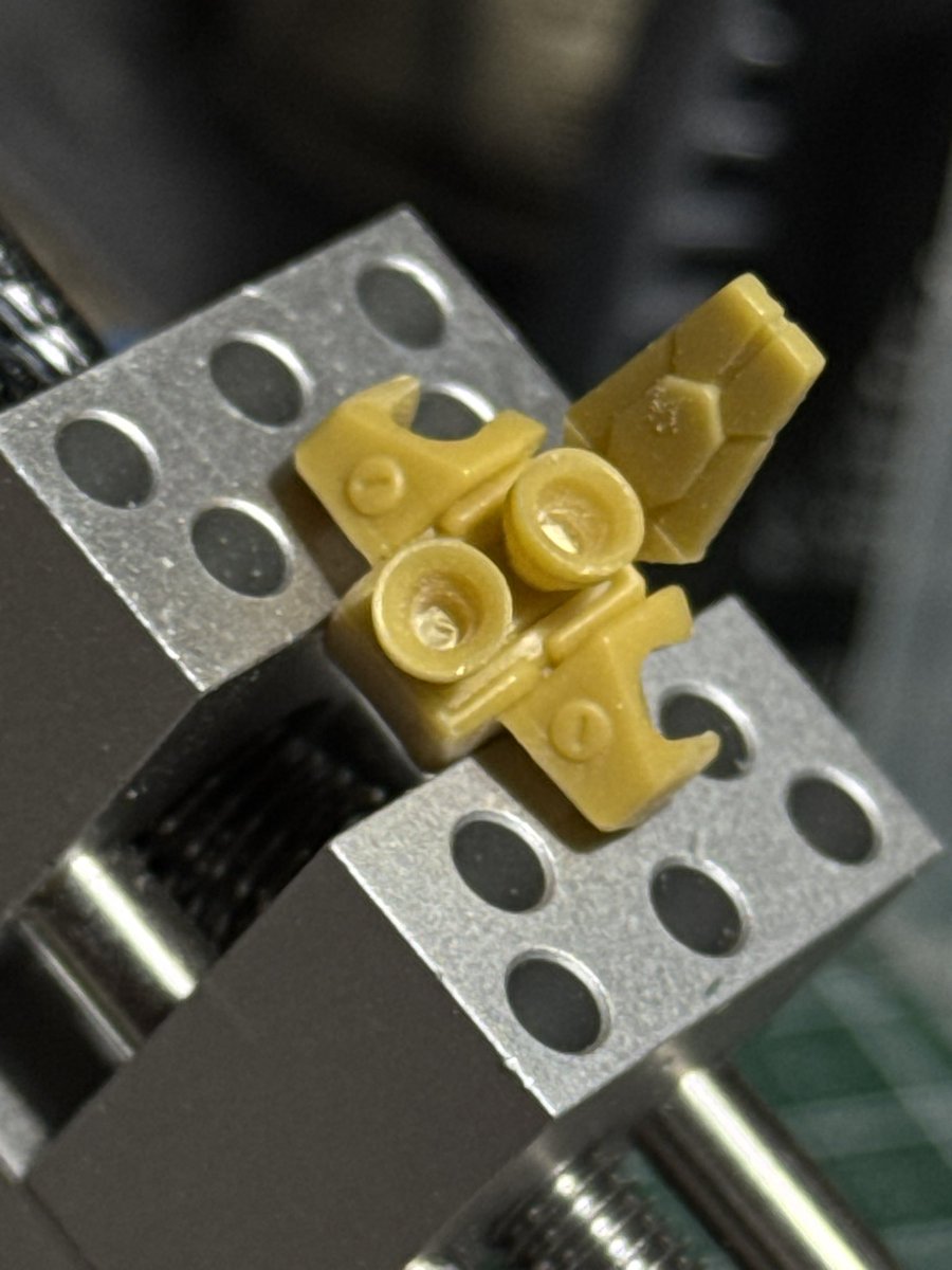 あさやん tweet media