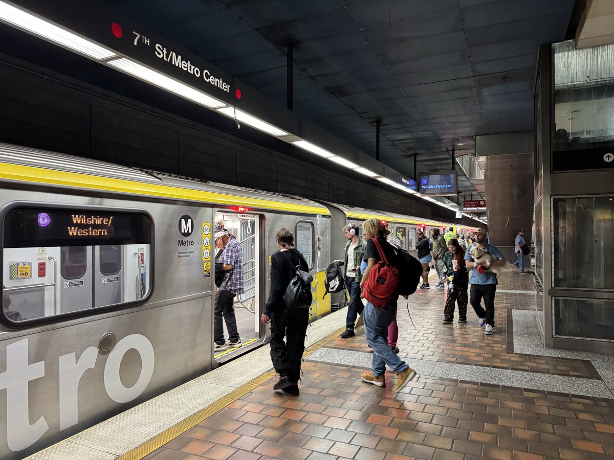 818perkins's tweet photo. “no one in LA uses metro” https://t.co/NKGUYmmvvu