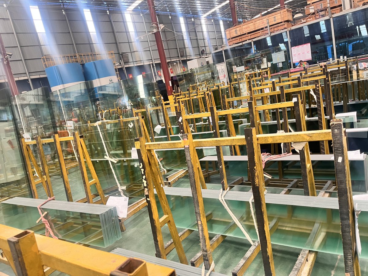 JUZHIYI_'s tweet image. Every sheet tracked,every detail checked.Our glass goes through strict quality checks and organized storage, ready for your projects.From custom sizes to bulk orders, we deliver consistent quality and reliable lead times.
#PremiumGlass #IndustrialGlass #FactoryDirect