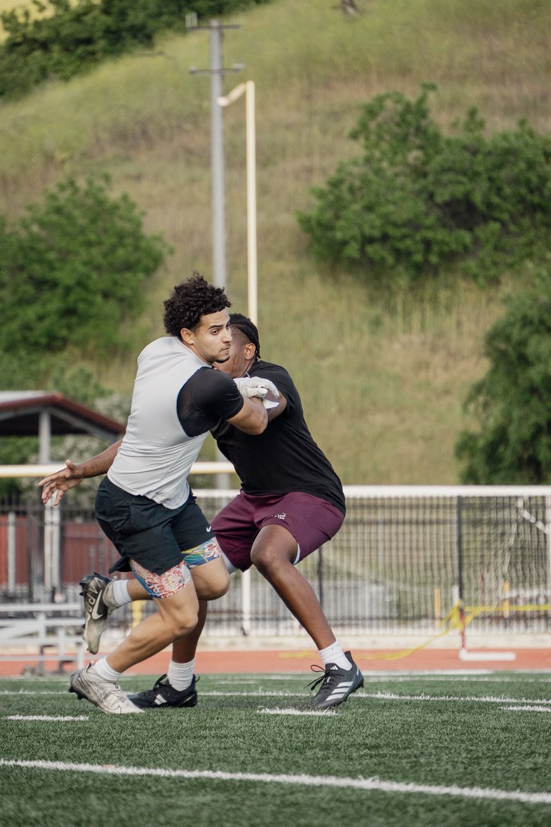 adamelr33's tweet photo. Spring ball 26’ 🔜. Let’s go to work ‼️@coachjoe___ @CoachCDeen @CoachRamirezOL @SeanDillonSDSU @CJPollard1 @jakerasmussen_ @shadrich80 @CoachJMont @TheBecaPerez @Tana_Vea @coachqganther @CoachG_Simpson https://t.co/rWziFmuaQk