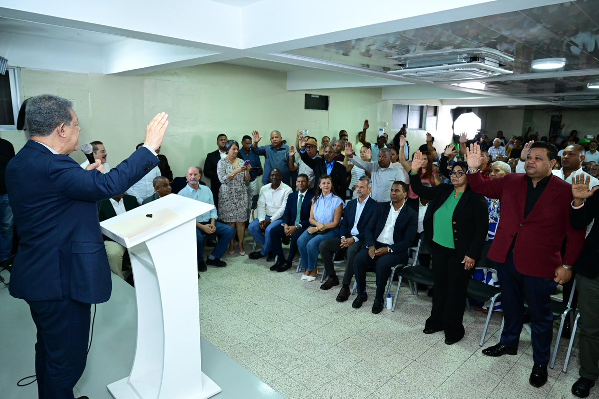 Leonel Fernández tweet media