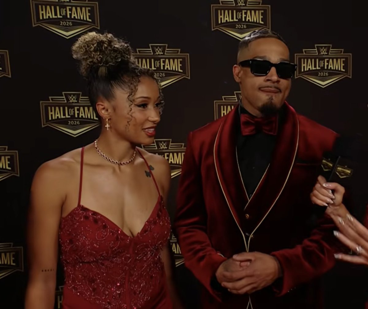Carmelo and Kelani look amazing!
#WWEHOF