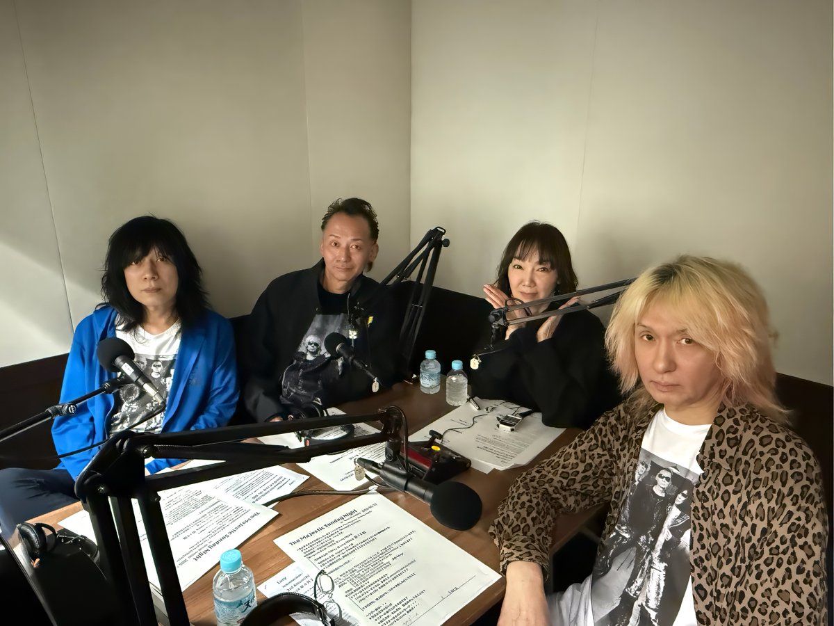 𝐋𝐮𝐜𝐲 tweet media