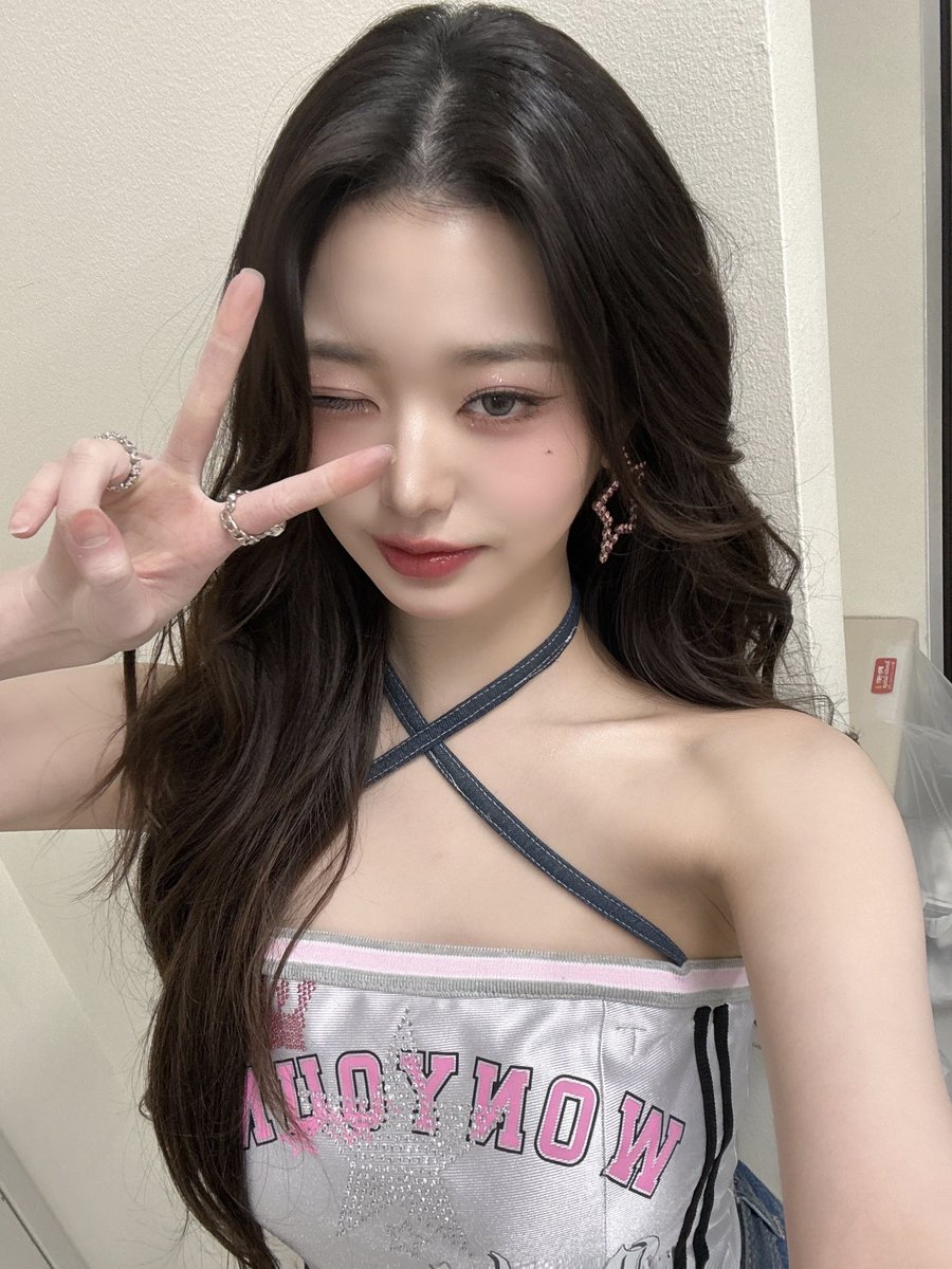 녕 tweet media