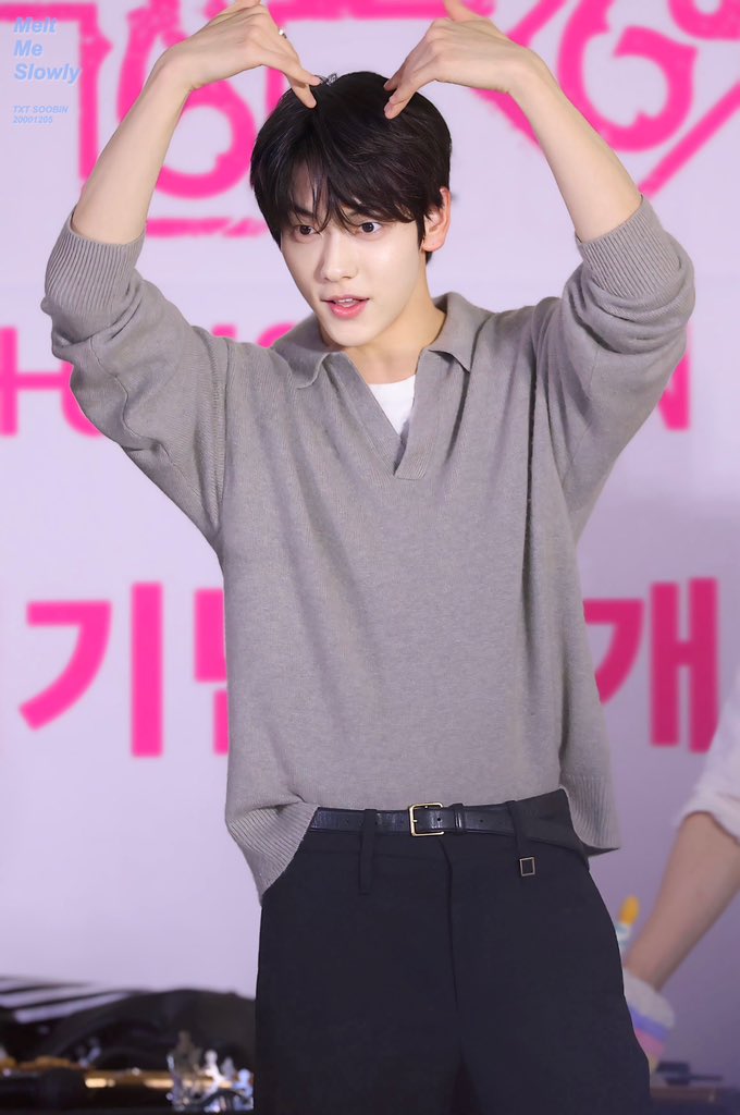 𝙈𝙚𝙡𝙩 𝙈𝙚 𝙎𝙡𝙤𝙬𝙡𝙮 tweet media