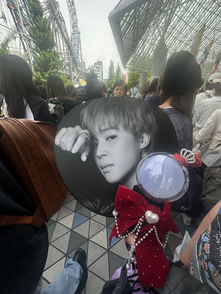 yumi. ⊙⊝⊜ SAW BTS !!! tweet media