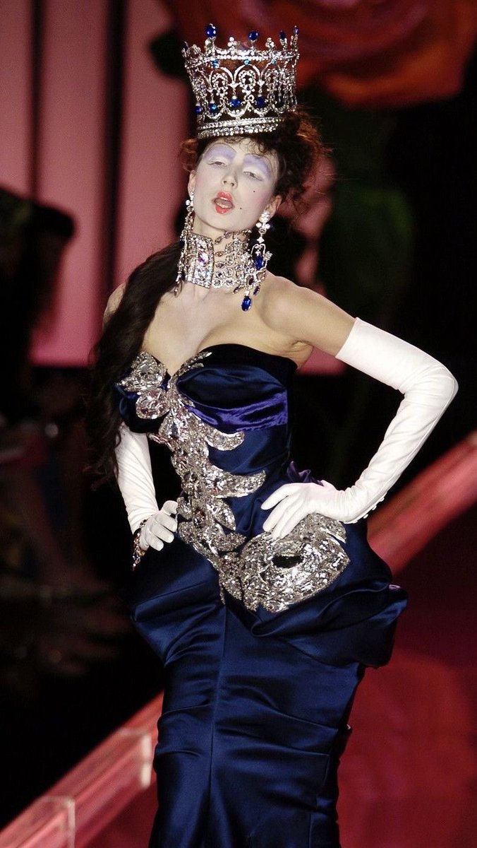 PinkRunwayDiary tweet media