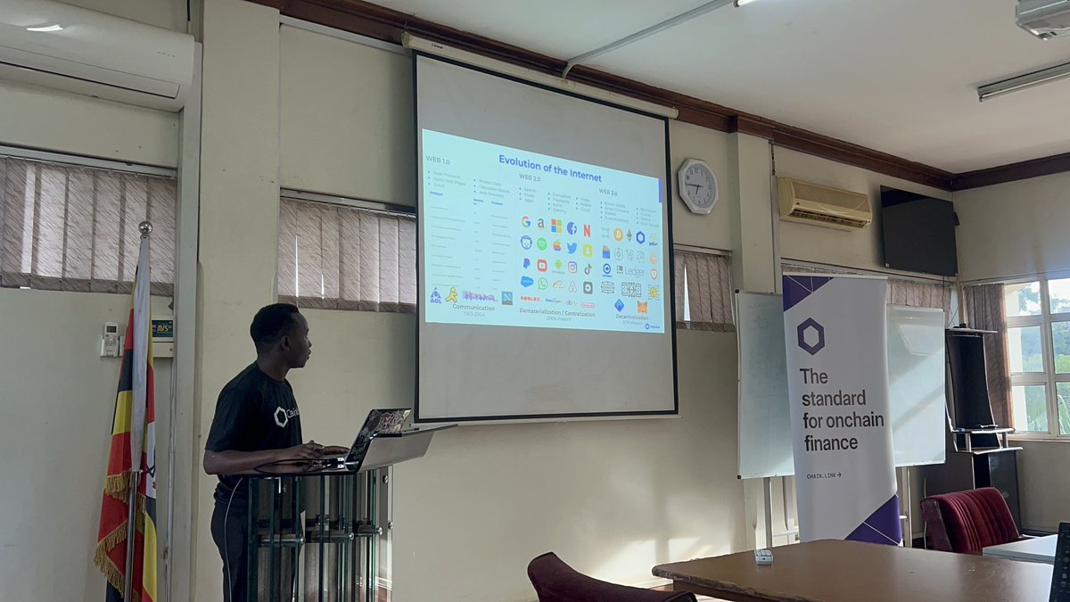 Decentracod's tweet image. The @chainlink #Runtime #environment #meetup with students @web3muk was incredible.@JohnsonMakmot  brought everyone on board on the capabilities of @chainlink and  @kakoozavian dived deep into the capabilities of  #cre, and how to create workflows. It was an incredible moment.