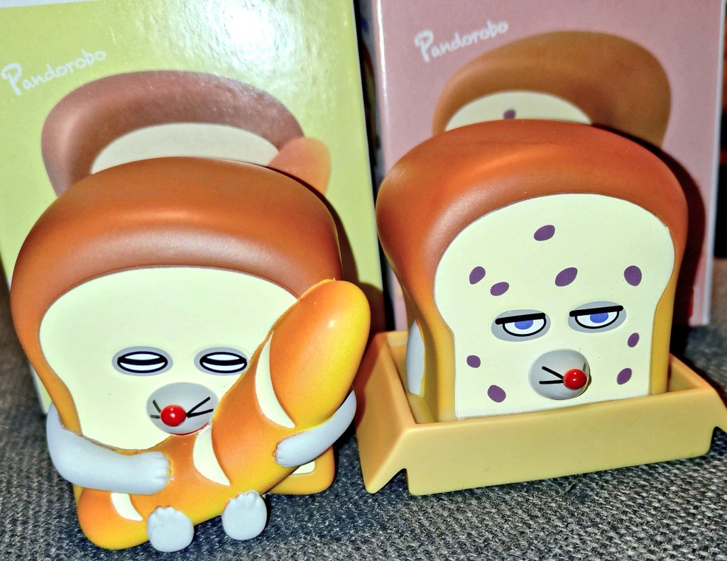 パンどろぼうのソフビが安売りしてたから買ってしまった🤣