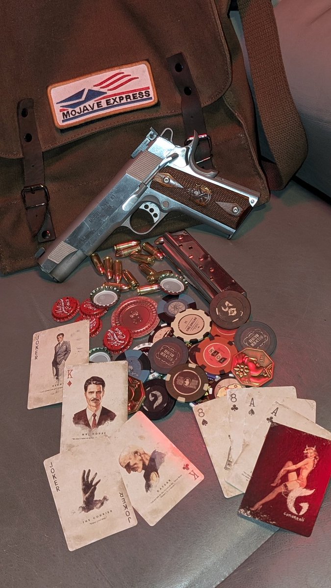 boltthrower's tweet image. For a while I've been contemplating doing "A Light Shining in Darkness" with my 1911. 
I was looking at it today, Now I don't think I want to take it down that path. I still want to do a wasteland theme with it, just not that one.