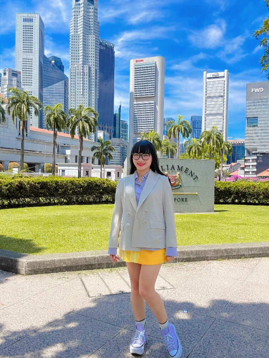 colorfulthuy's tweet photo. Last day in Singapore, for now.
I’ll miss the way the sky stretches endlessly blue, wrapping the city in a quiet kind of wonder and the rhythm of Singapore, so modern, so alive, as if every street carries a heartbeat of its own. https://t.co/Do1Fhdlk8E