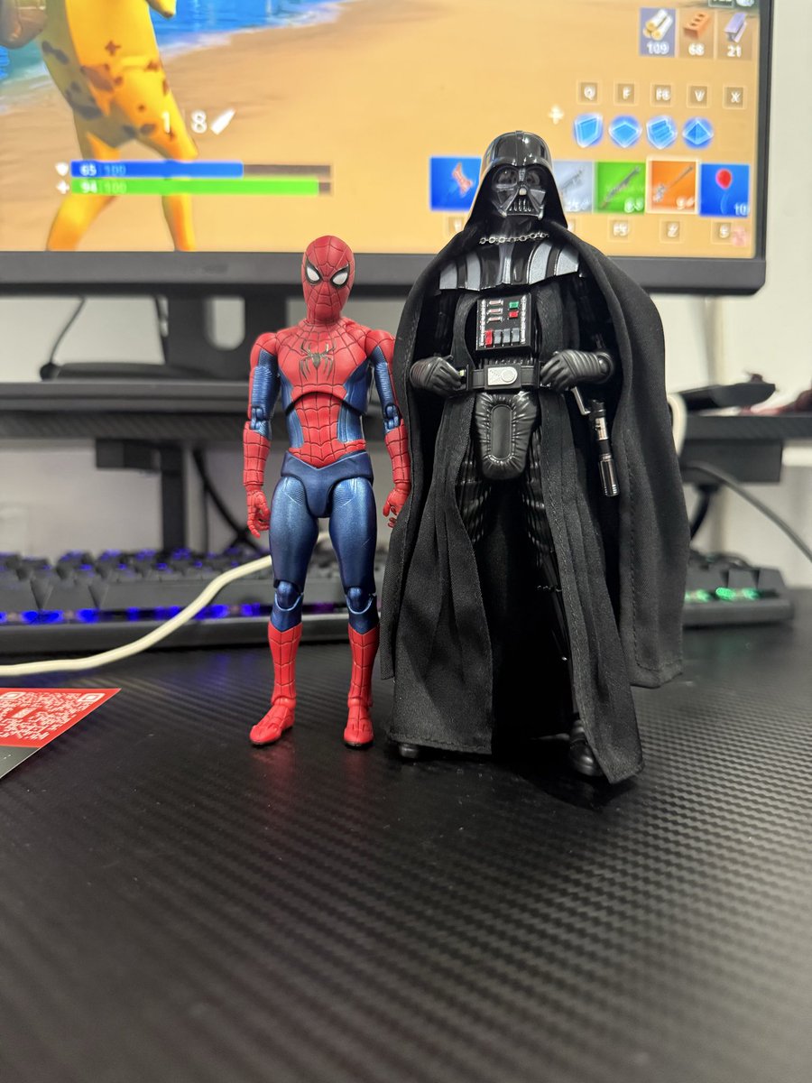 CyrusPlayz0's tweet photo. 2 of my favorite figures thanks to @HobbyGenki https://t.co/PxiAEUHDWZ