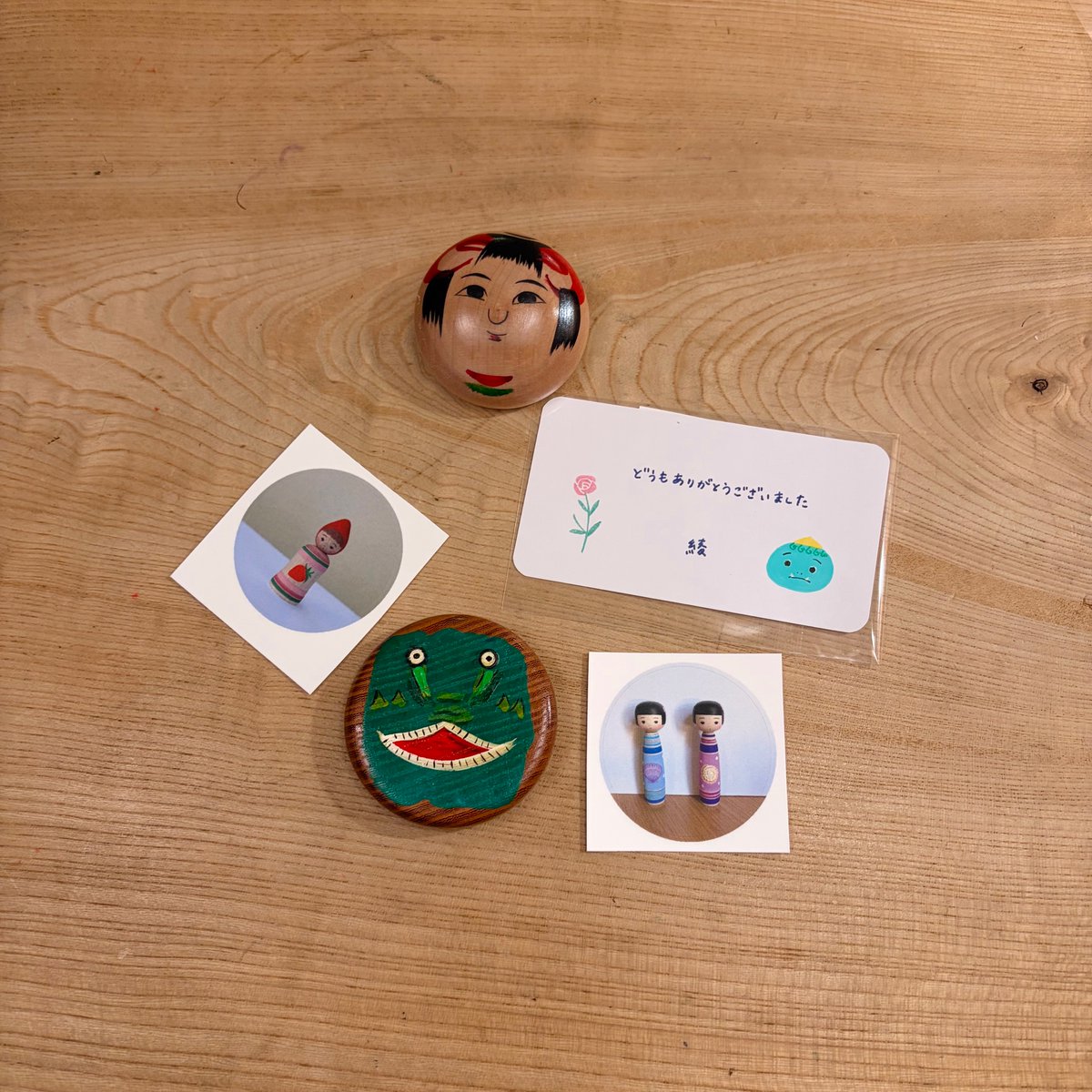 4月18日(土)オープンしています。
本日、近野&amp;笹原工人の二人展が始まっています。各工人3本迄という制限を設けさせていただいております。ご了承ください。また、購入して下さったお客様には、工人さんたちからの素敵なプレゼントもご用意しております。数に限りはございますが、是非ご来店ください!