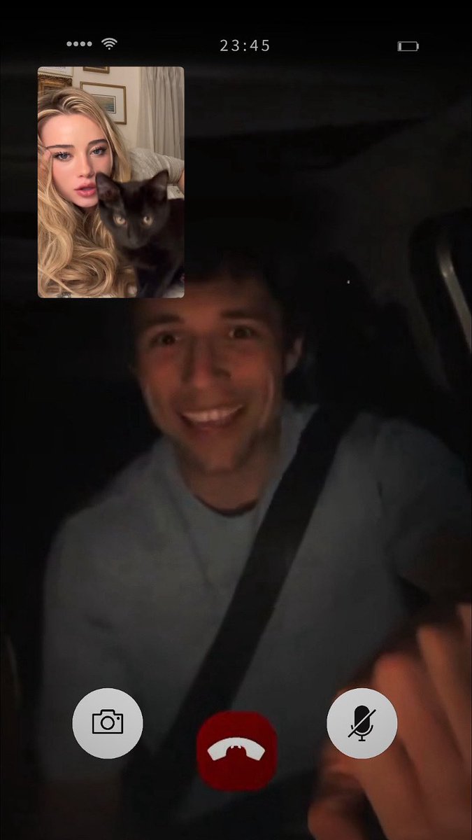 Olivia Voss tweet media