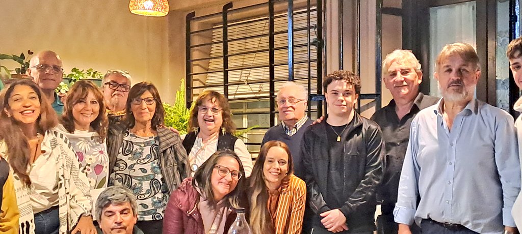 Fatilara_40's tweet image. Cerramos la semana en #Colón con una gran reunión junto a Nuestro Dip.@GabrielGianoli
Motivación, trabajo en equipo y convicción para seguir dándolo todo!!
@ESPACIOCUARENTA @PNACIONAL @ZeniaP40